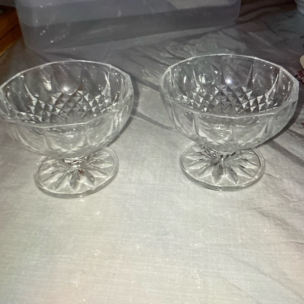 2 Crystal D’Argues Durand longchamp 4” Fruit desert bowl